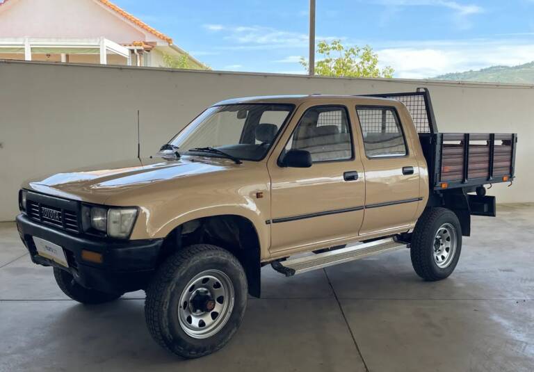 Toyota HILUX 2.4 D 4×4 C/DUPLA