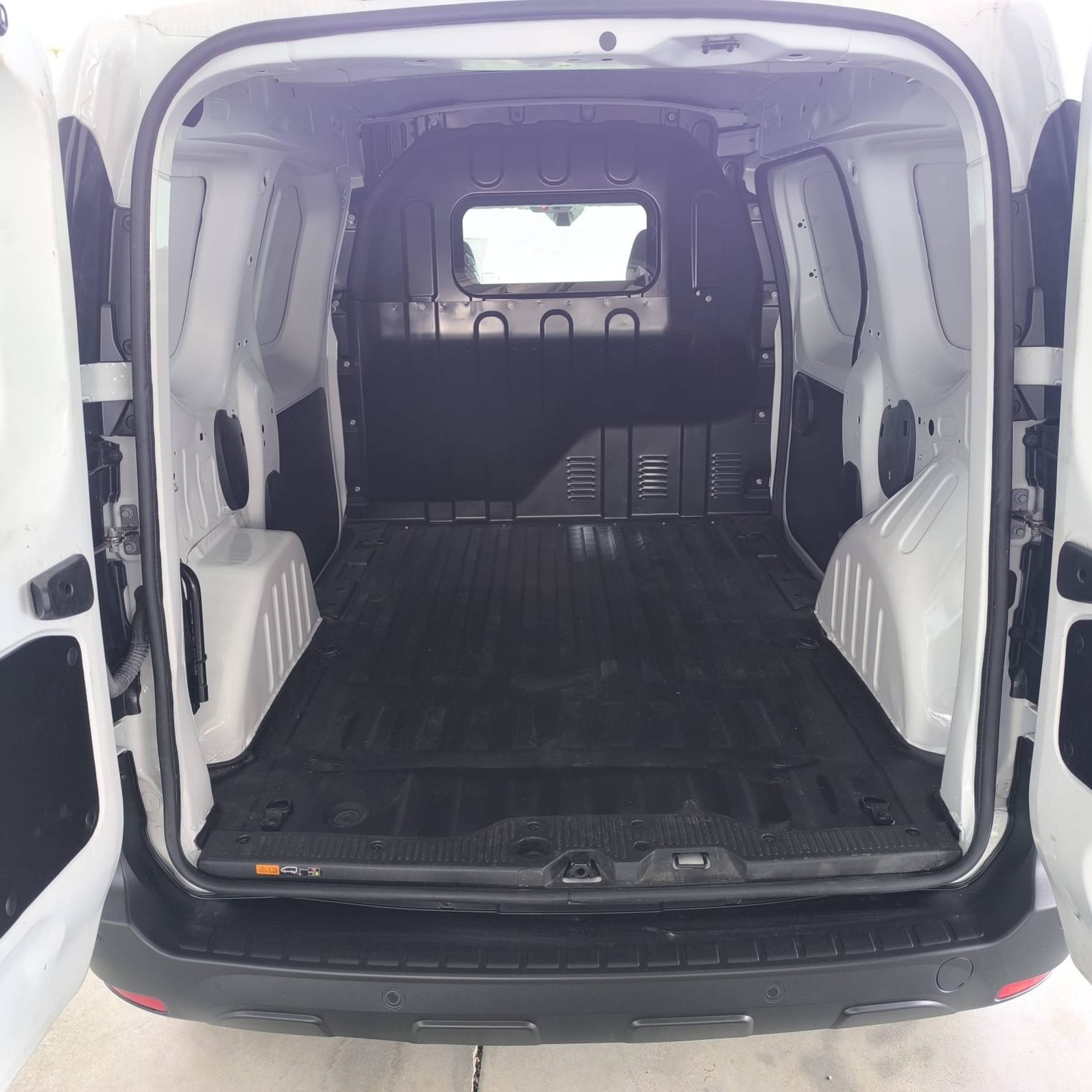 WhatsApp Image 2025-05-14 at 15.38.01 (1)