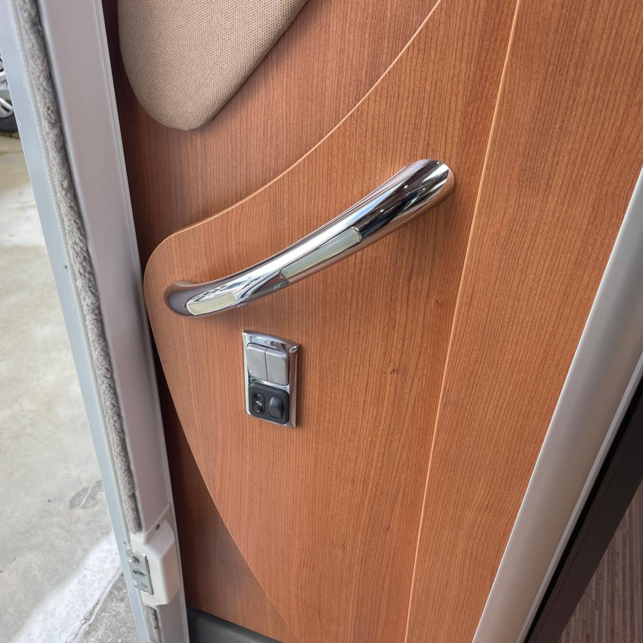 WhatsApp Image 2026-03-09 at 18.30.26 (11)